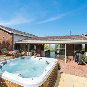 Apartment Panoramic View With Spas, Hobart